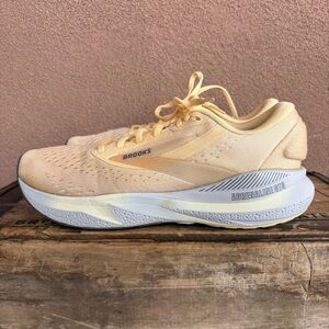 Brooks Adrenaline GTS 24 Women’s Running Shoe